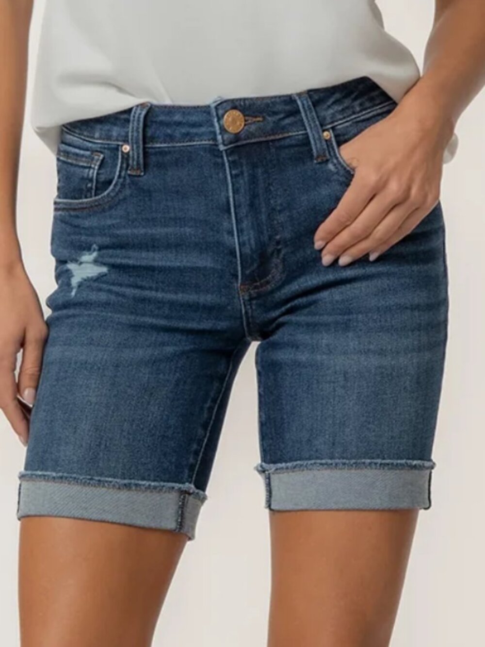 Kut from the Kloth Catherine Boyfriend Short 12